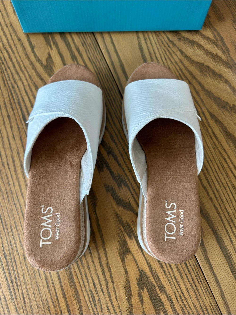 TOMS Carmen White Wedge Slip-On Sandals, size 7.5, NIB - Picture 8 of 11